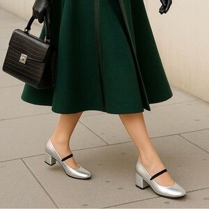 Seychelles Dusk to Dawn Silver Metallic Leather Mary Jane Heels Size 8.5 NIB